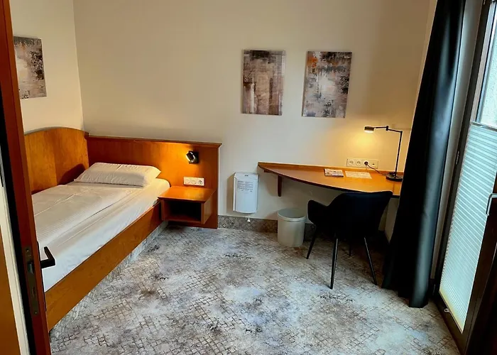 Schiller 3*