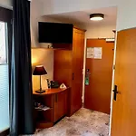 Schiller 3*