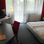 Schiller 3*