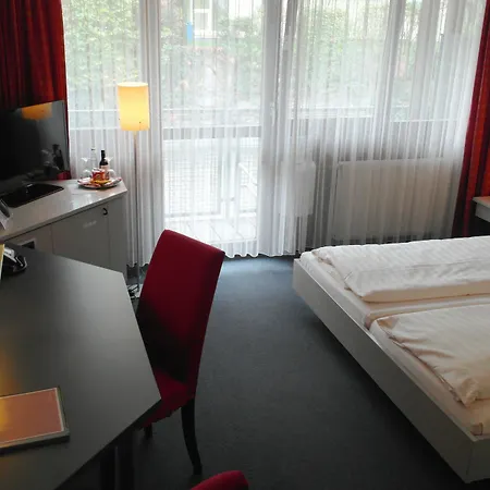 Schiller 3*
