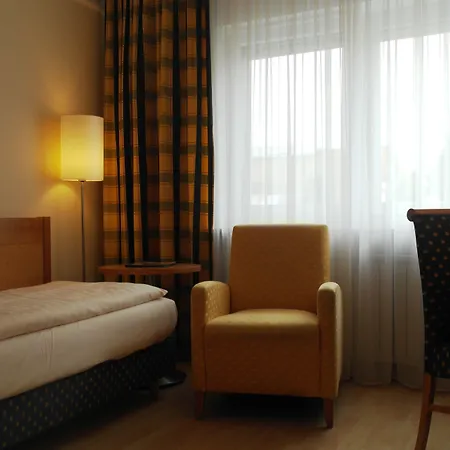 Отель Schiller Ольхинг