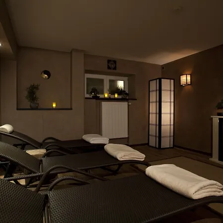 Отель Schiller 3*