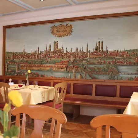 Отель Schiller 3*