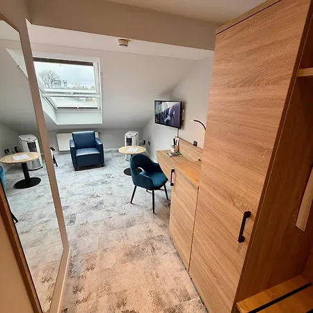 Schiller 3*