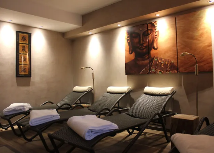 Hotell Schiller 3*